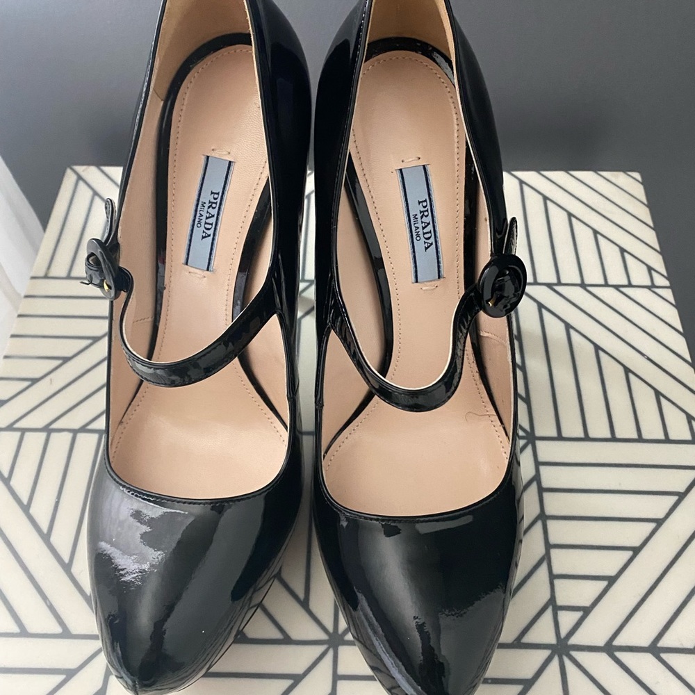 Prada Calzature Donna -Vernice Basic  Black Patent Leather Maryjane